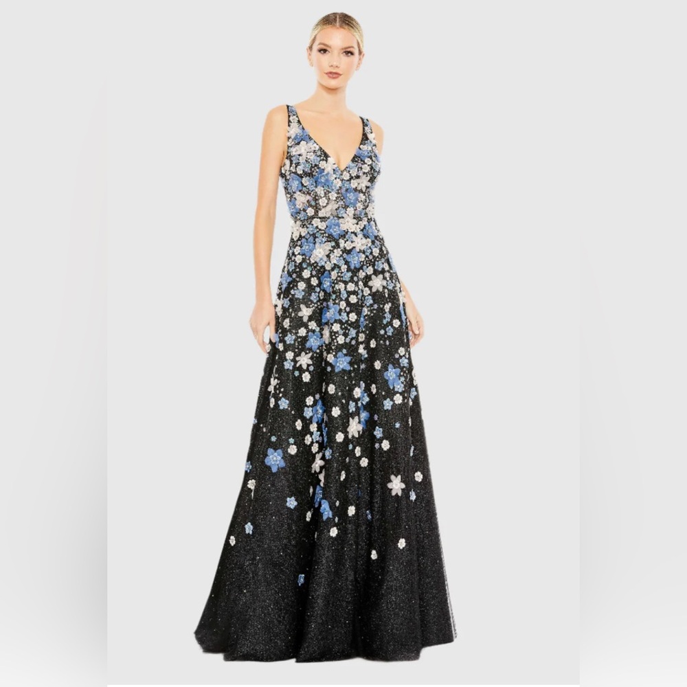 MAC DUGGAL Floral Applique Sleeveless A-Line Evening Gown– Size 14 – Style 11169